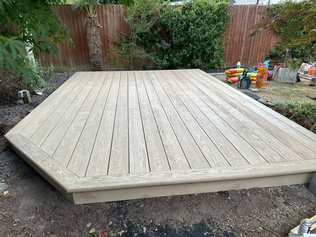 premium-capped-composite-decking-garden-base-Stratford